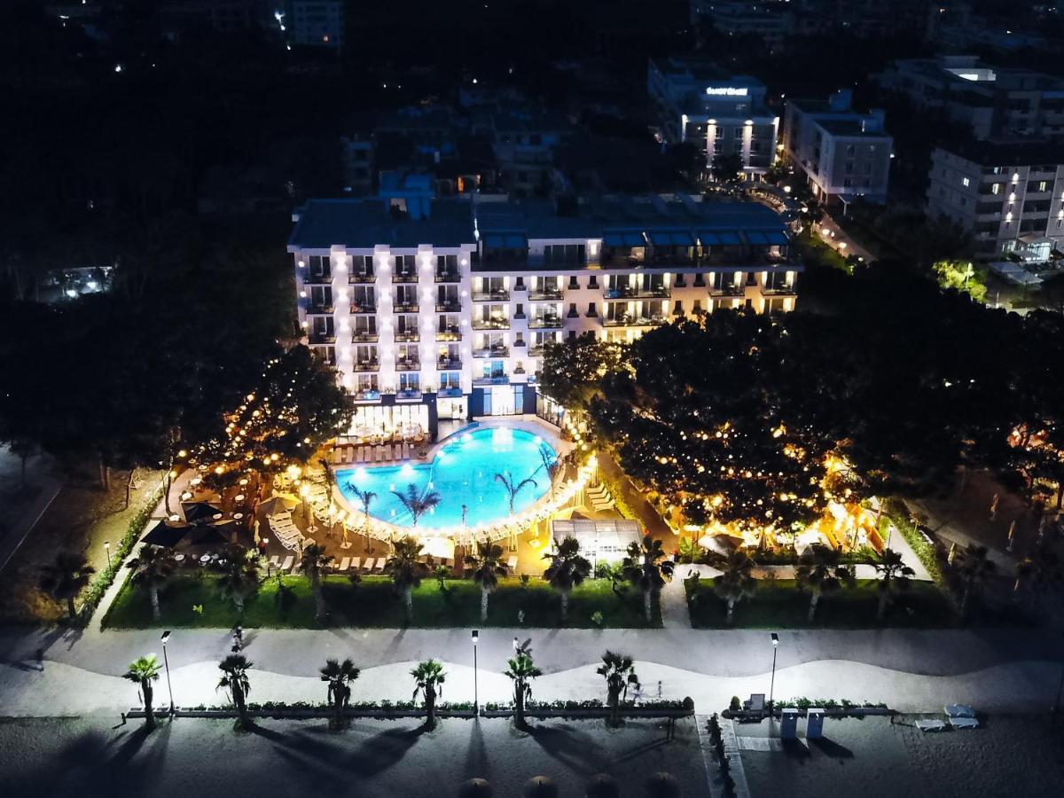 Vm Resort & Spa Golem  Exterior photo